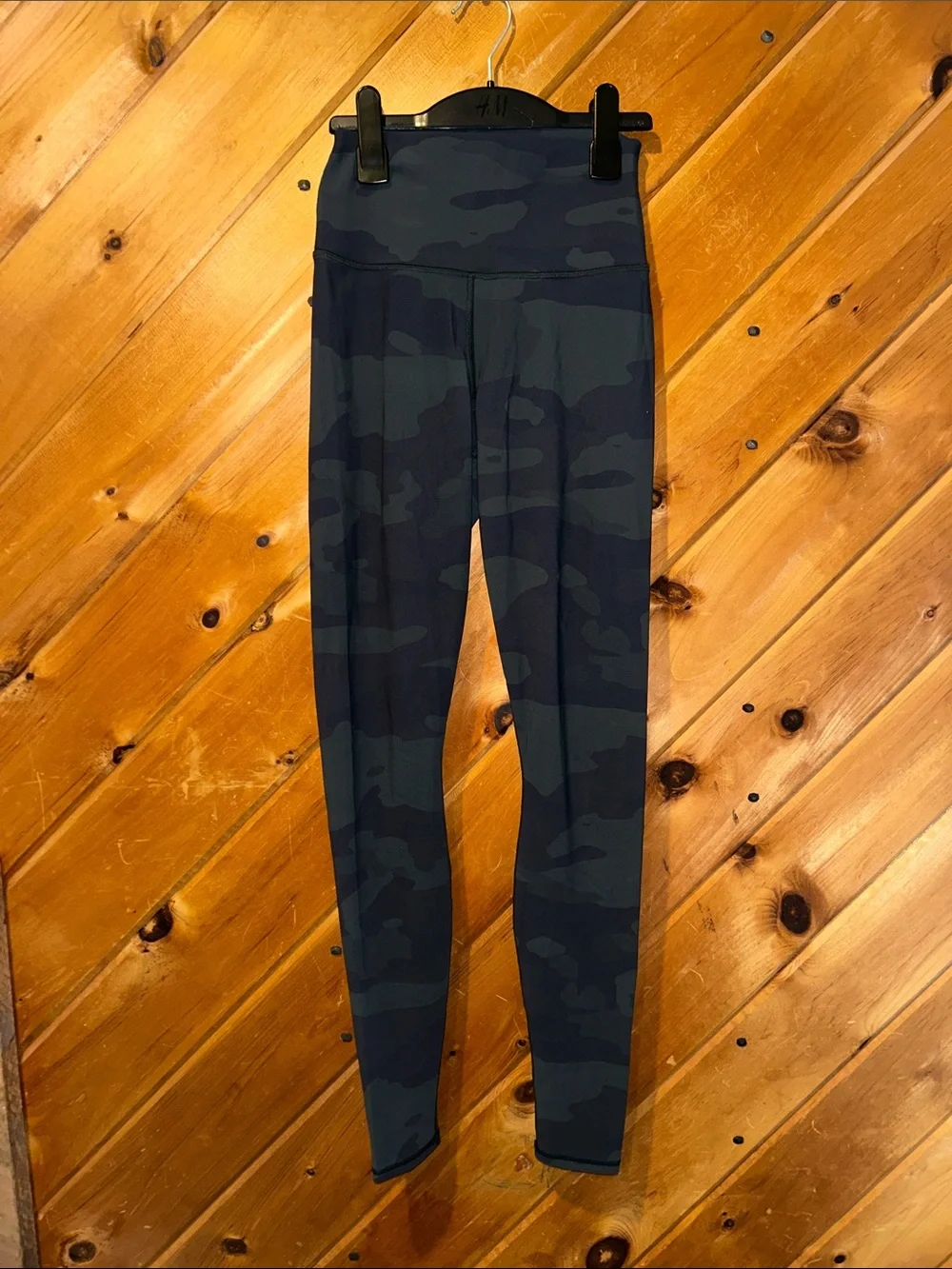 Alo Yoga High-Waist Camo Vapor Leggings